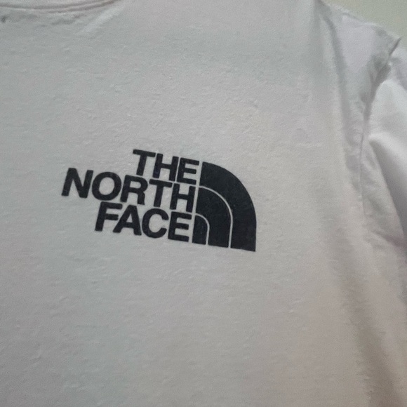 The North Face White Short Sleeve Tee Essential Crew - Picture 3 of 5